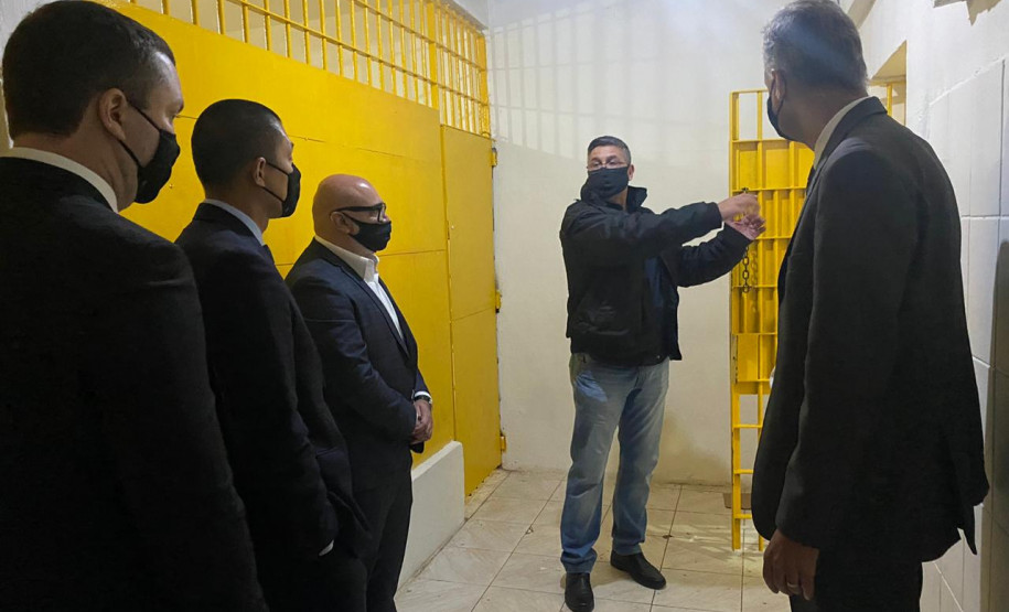 Comissão com representante da polícia civil