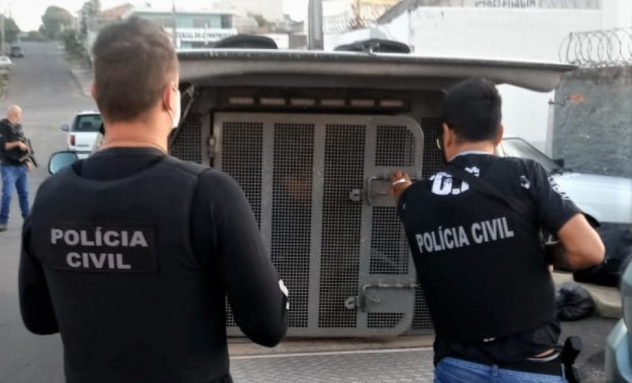 PCPR prende cinco por tráfico e fecha laboratório de cocaína na RMC