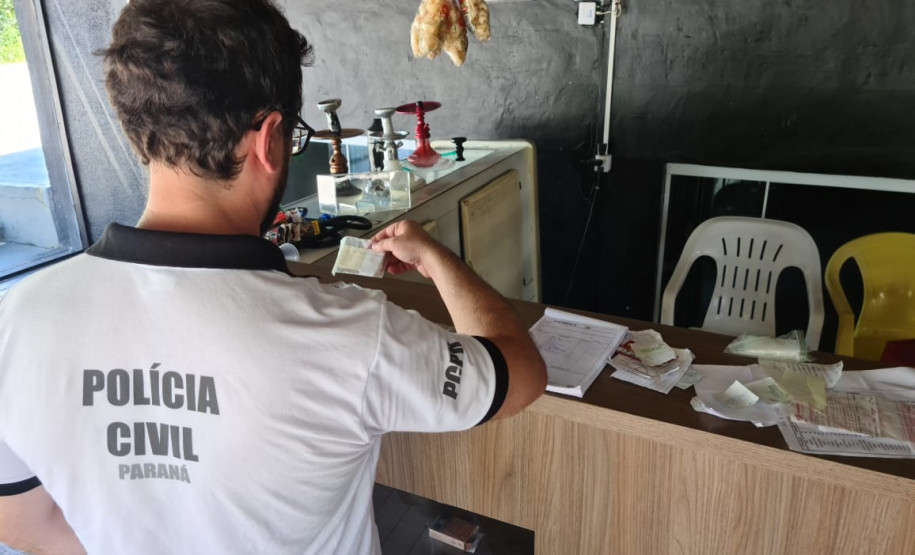 PCPR prende três pessoas e apreende um adolescente em ação contra o tráfico de drogas no Litoral