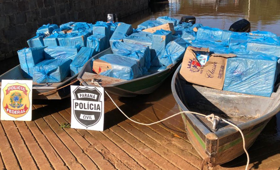 Embarcações apreendidas com cigarros