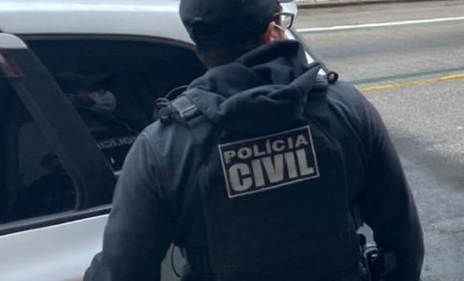 PCPR prende homem foragido do sistema penitenciário em posse de arma e drogas em Curitiba