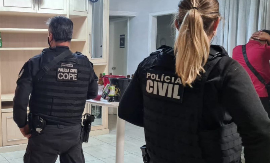 Polícia Civil prende 11 pessoas e dispersa festa clandestina em Colombo