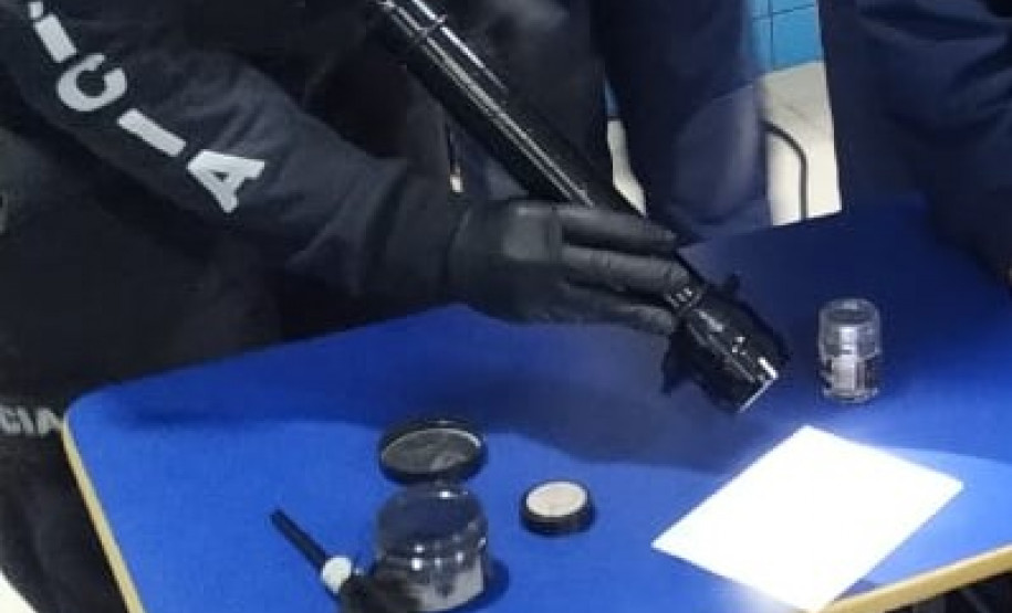 Papiloscopista apresenta técnicas em colégio