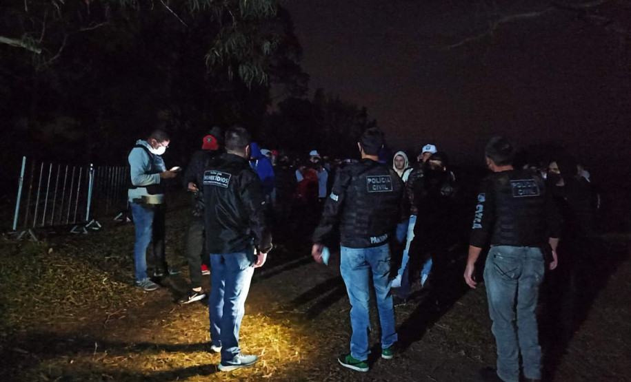 Polícia Civil dispersa festa clandestina com cerca de 200 pessoas e encaminha um dos organizadores