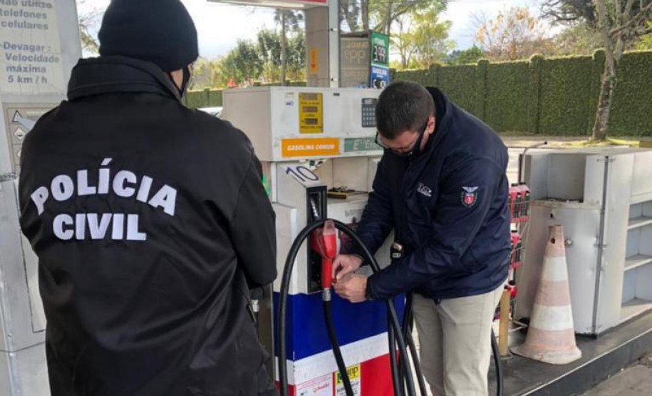 Força-tarefa fiscaliza 300 postos de combustíveis no PR