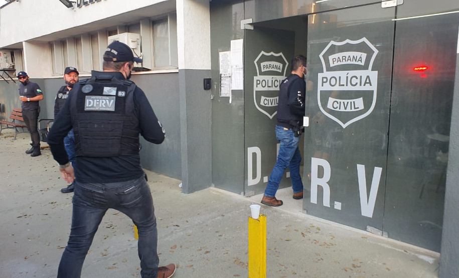 PCPR prende suspeito por roubar veículo em Curitiba