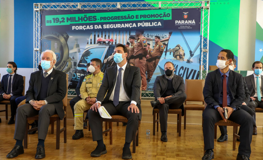 Governador autoriza promoções e progressões a 9.860 profissionais da Segurança Pública