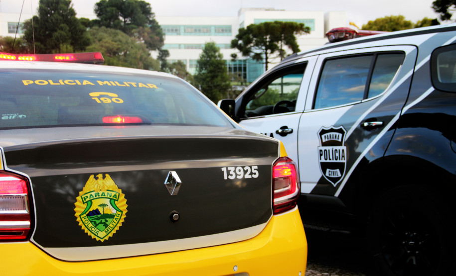 viaturas da Polícia Civil e Polícia Militar