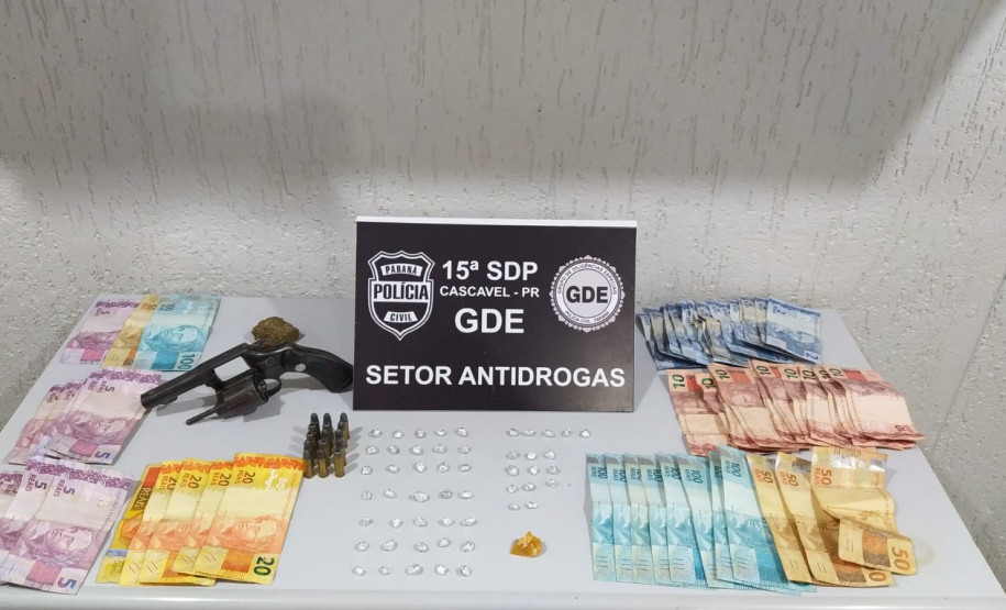 PCPR prende três pessoas suspeitos de tráfico de drogas em Cascavel