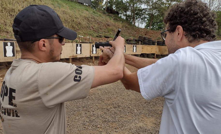 Participantes do curso em treinamento