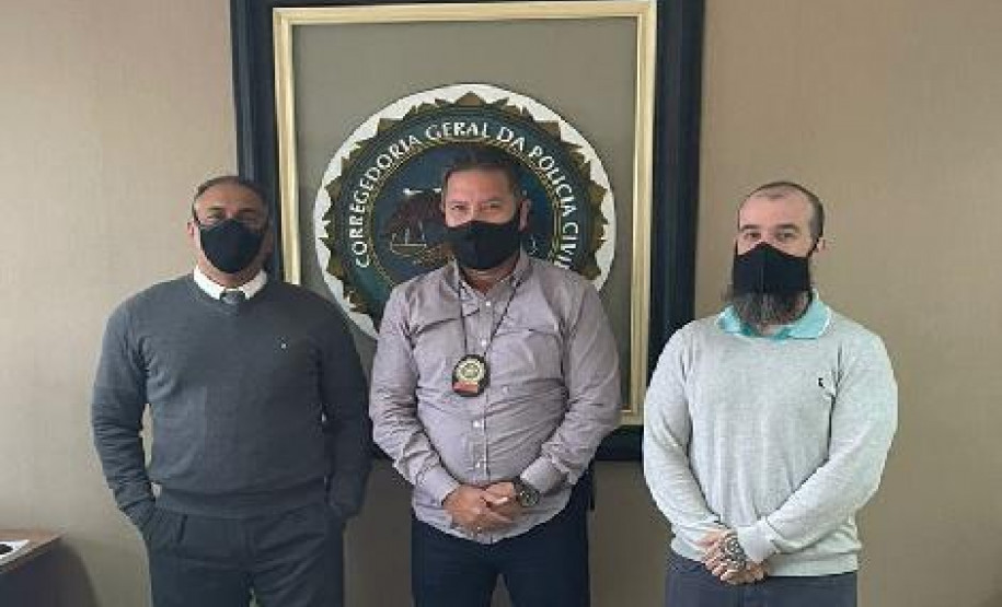 Participantes posando para foto