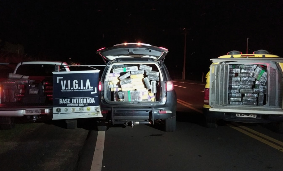 Viaturas carregadas com tabletes da droga apreendida