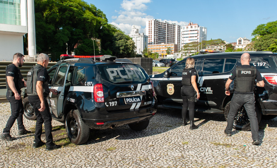 PCPR e órgãos da Prefeitura fiscalizam comércios de fogos de artifício em Curitiba