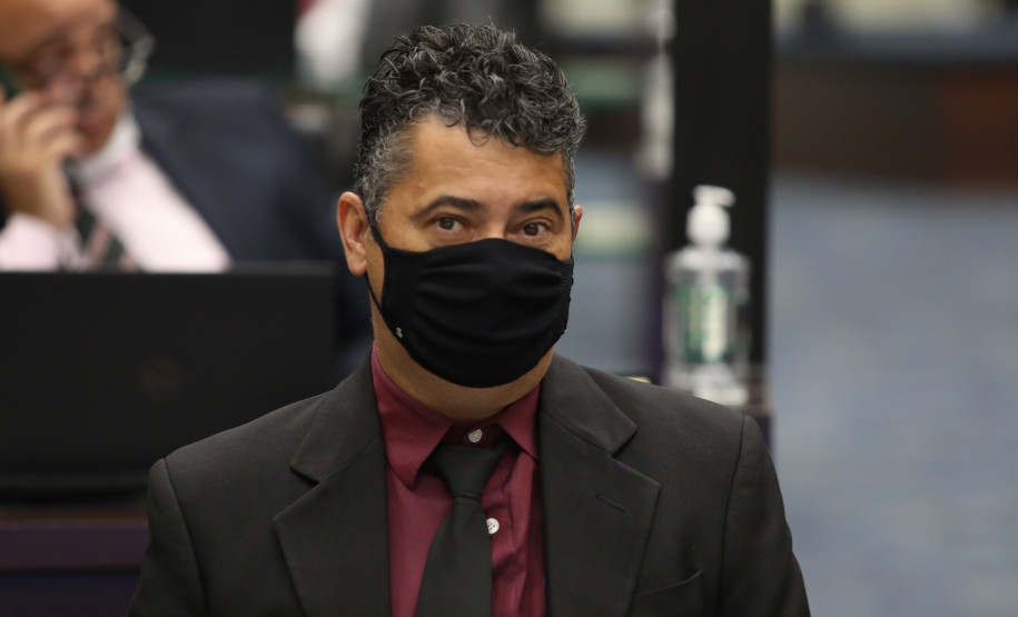 Investigador aparece em foto