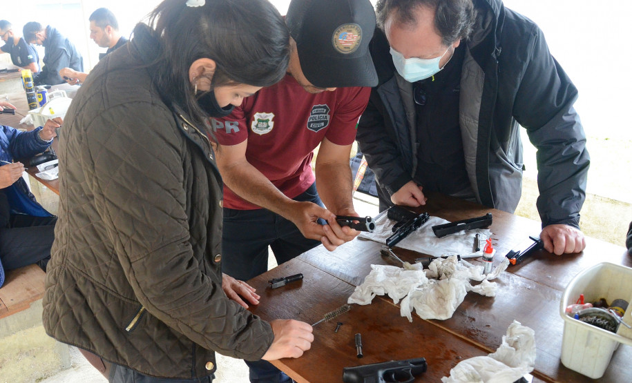 PCPR promove cursos de atualização de armamento e tiro em Curitiba