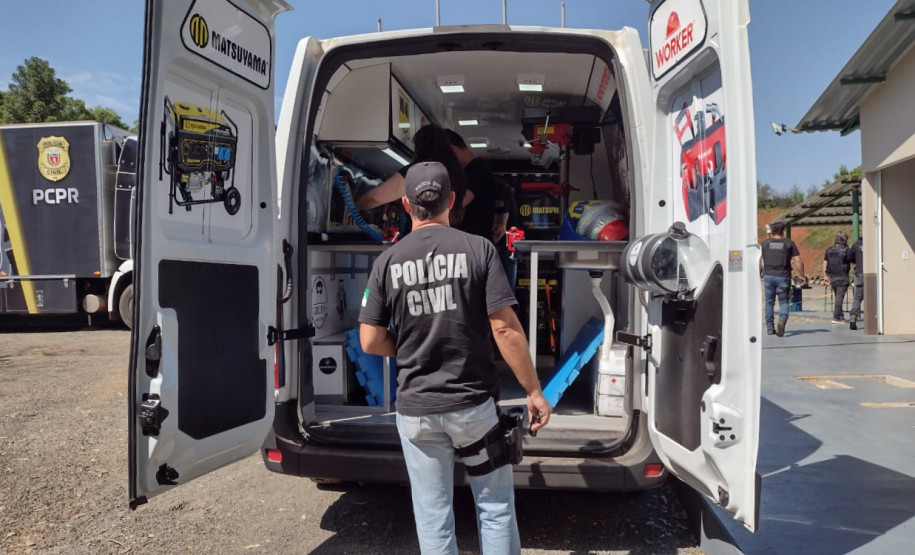 Policiais em treinamento