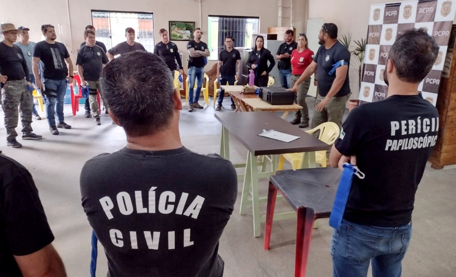 Policiais em treinamento
