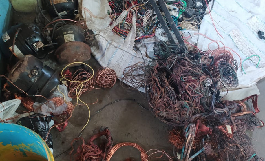 Fiação aparece em foto