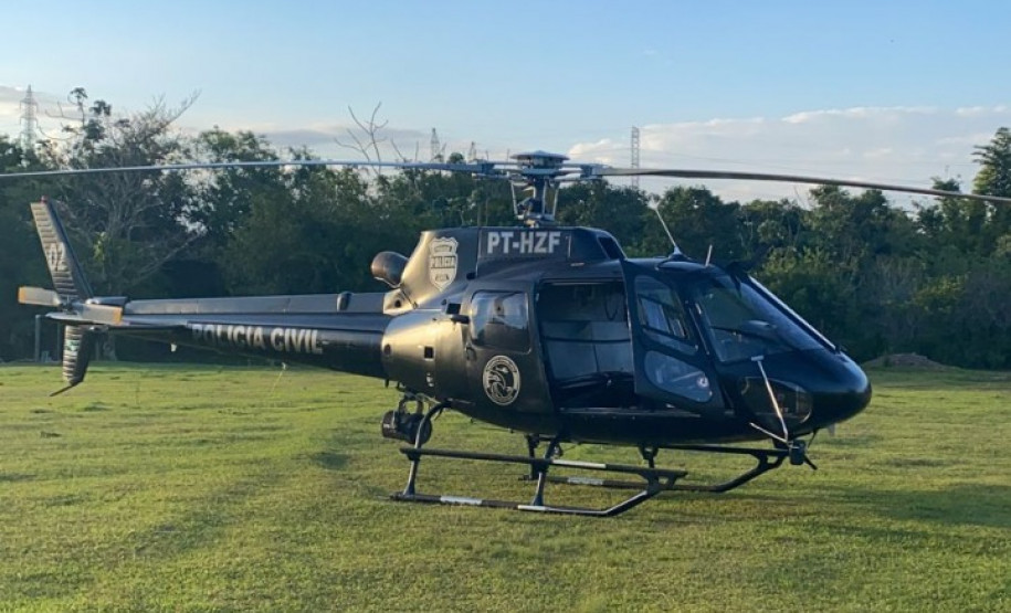 Equipe da PCPR em helicóptero dá apoio à ação no Oeste