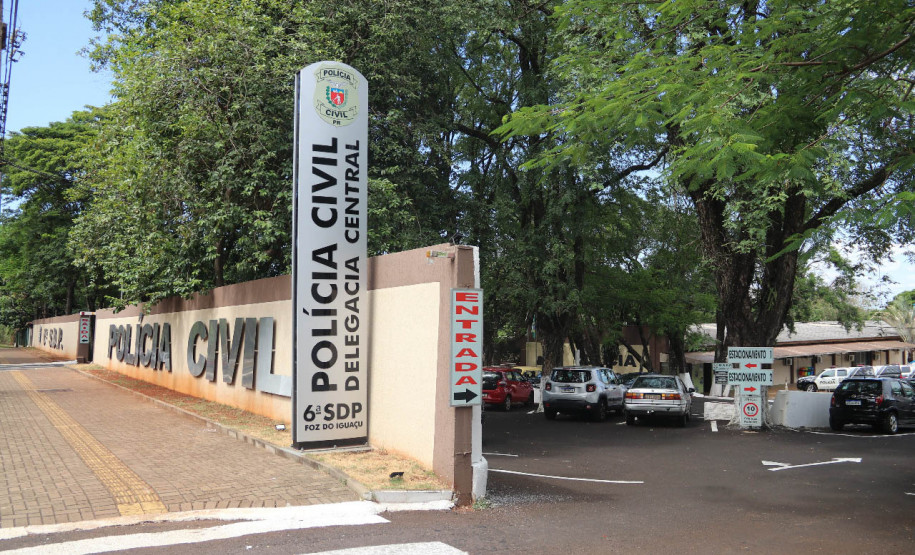 Fachada da delegacia de Foz do Iguaçu