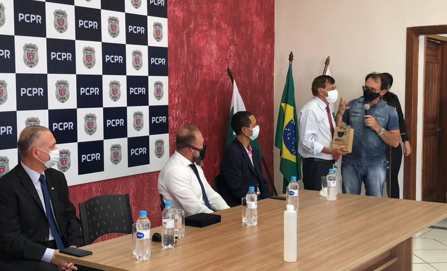 PCPR homenageia escrivão mais velho na ativa em todo país