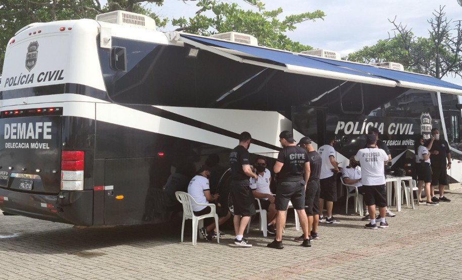 PCPR atende o público com Delegacia Móvel na Expolondrina