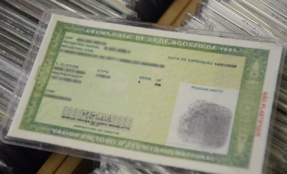 PCPR confecciona 320 RGs em Guaraqueçaba