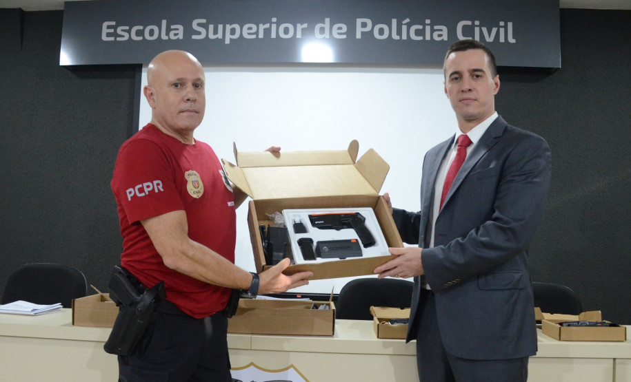 Entrega armas de choque