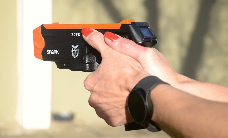 Entrega armas de choque