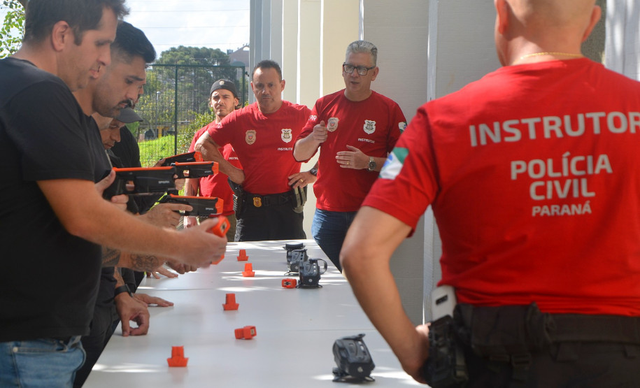 Entrega armas de choque