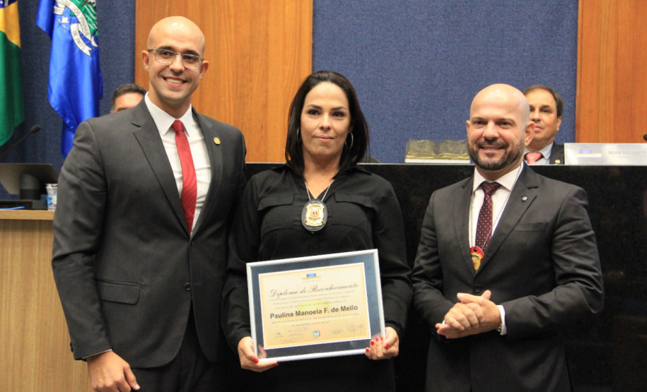 Investigadora da PCPR recebe homenagem do Legislativo na RMC