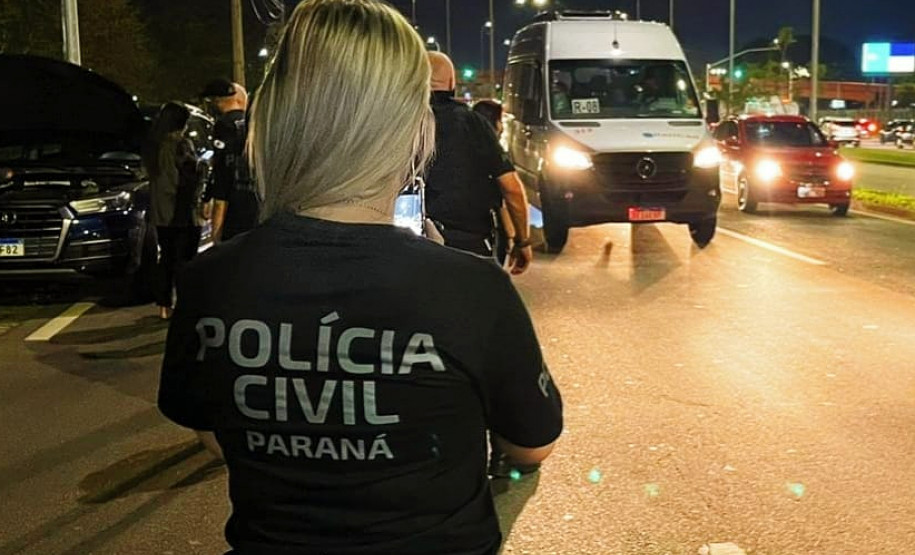 Policiais civis em campanha no transito