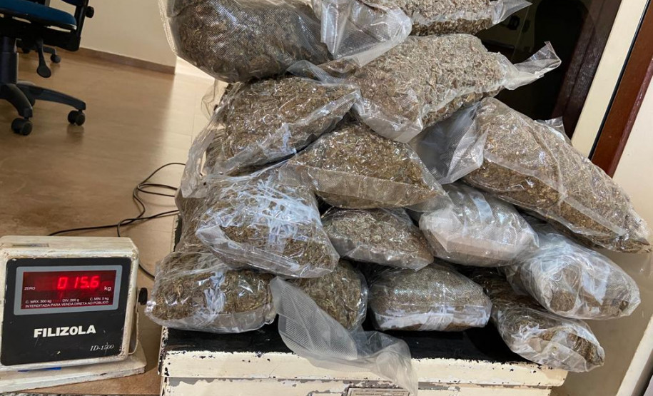 PCPR e Receita Federal apreendem 26,5 quilos de skank em dois estados