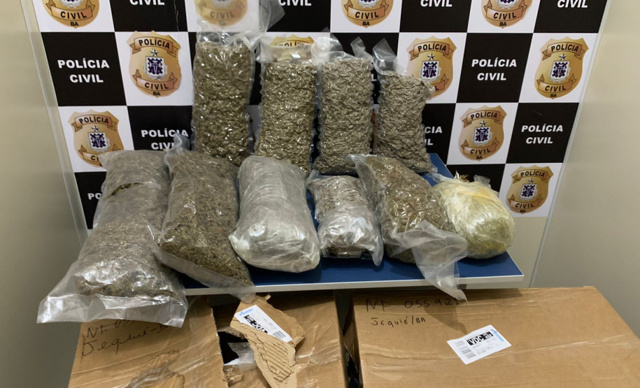 PCPR e Receita Federal apreendem 26,5 quilos de skank em dois estados