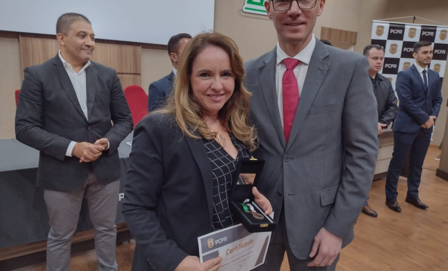 PCPR realiza entrega de medalhas para policiais civis em Francisco Beltrão