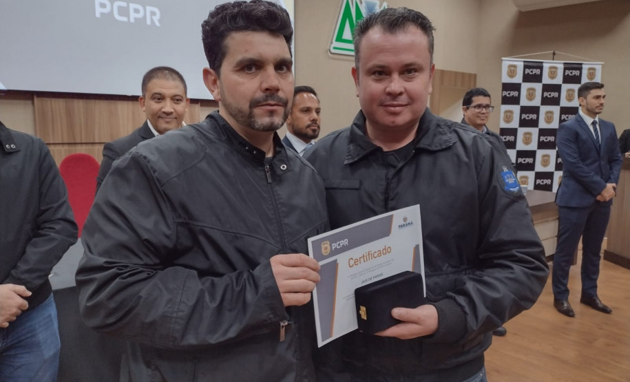 PCPR realiza entrega de medalhas para policiais civis em Francisco Beltrão