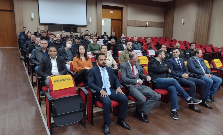 PCPR realiza entrega de medalhas para policiais civis em Francisco Beltrão