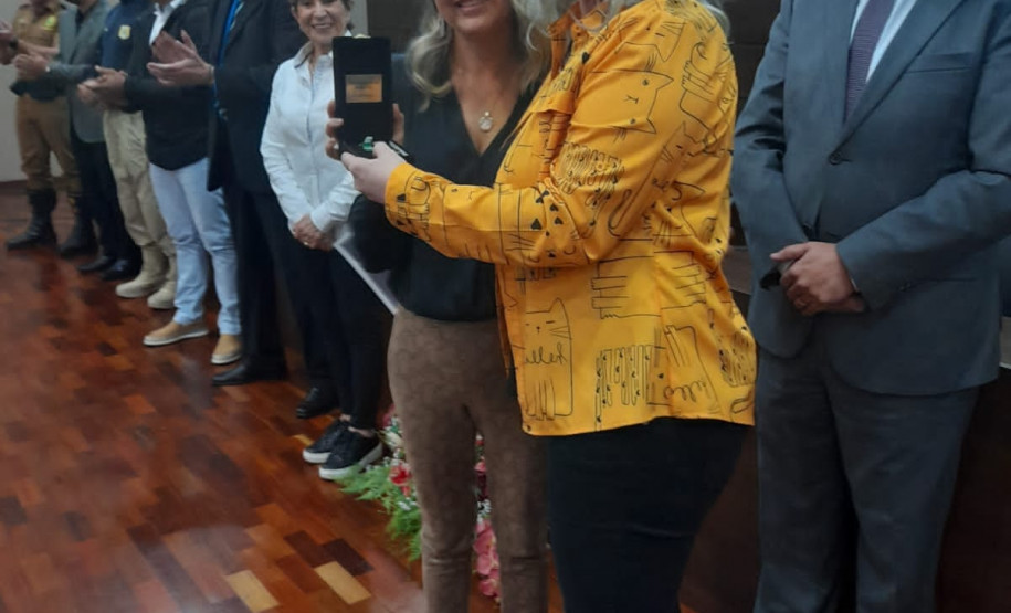 PCPR realiza entrega de medalhas para policiais civis em Ponta Grossa
