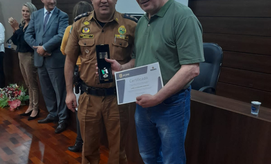 PCPR realiza entrega de medalhas para policiais civis em Ponta Grossa