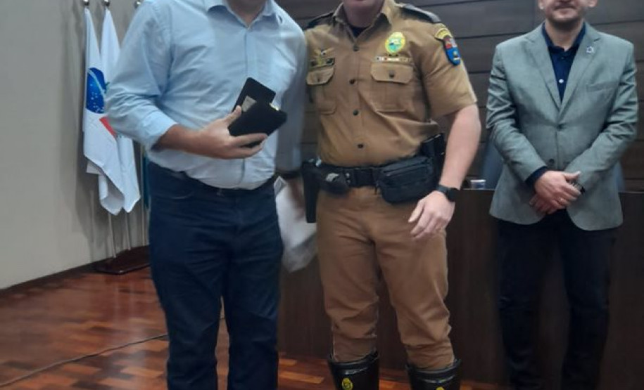 PCPR realiza entrega de medalhas para policiais civis em Ponta Grossa