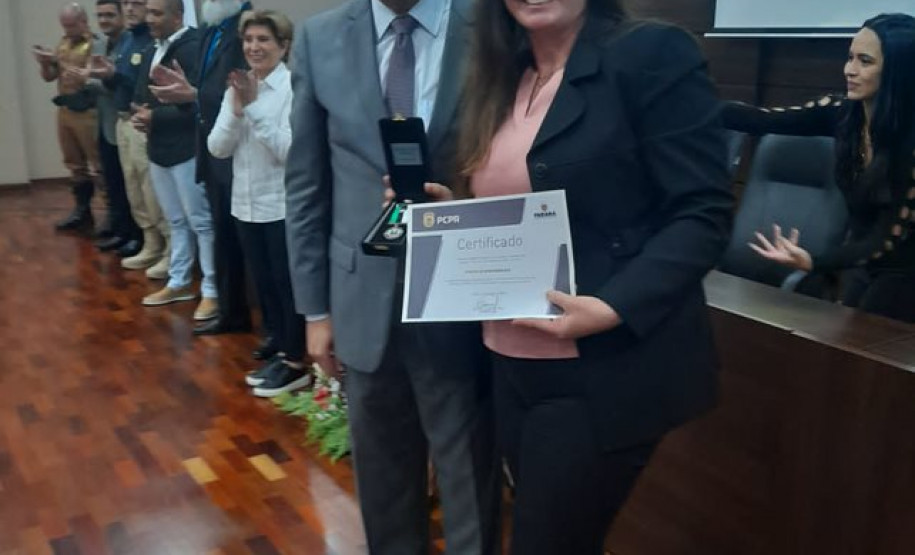 PCPR realiza entrega de medalhas para policiais civis em Ponta Grossa