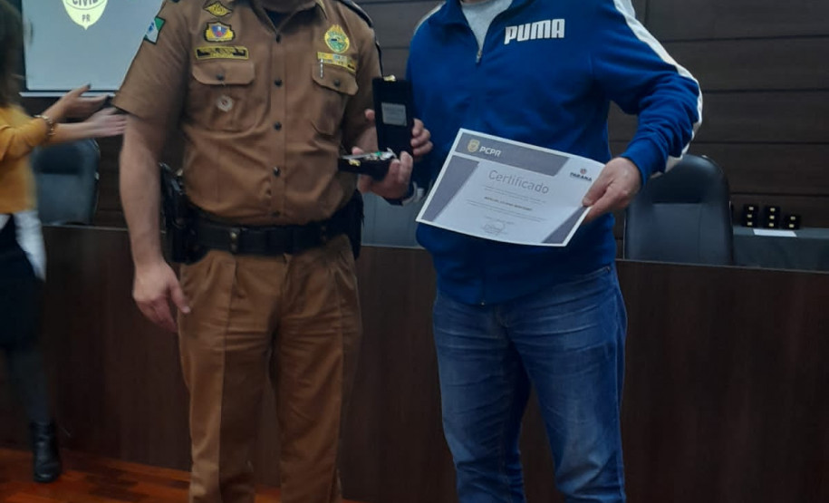 PCPR realiza entrega de medalhas para policiais civis em Ponta Grossa