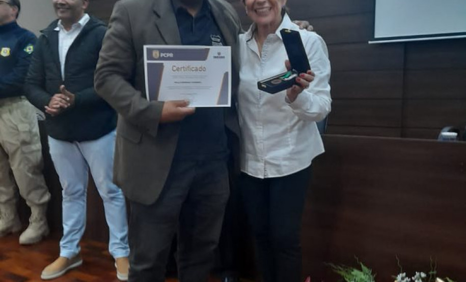PCPR realiza entrega de medalhas para policiais civis em Ponta Grossa