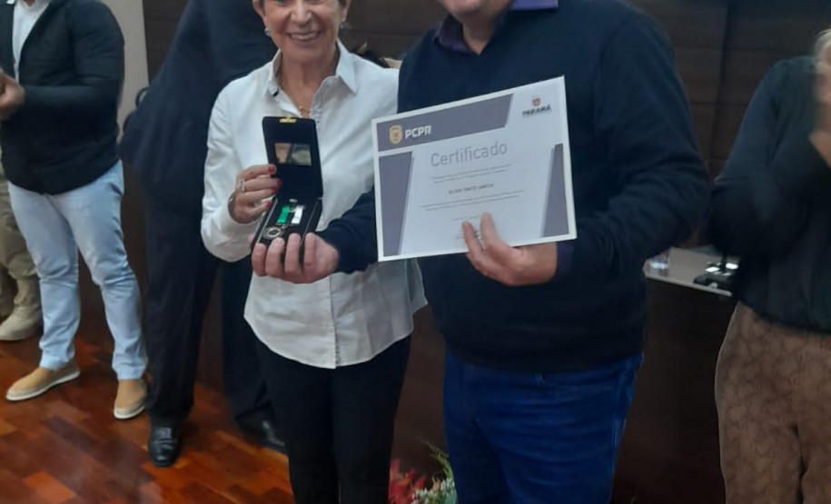 PCPR realiza entrega de medalhas para policiais civis em Ponta Grossa