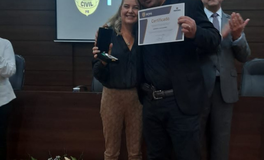 PCPR realiza entrega de medalhas para policiais civis em Ponta Grossa