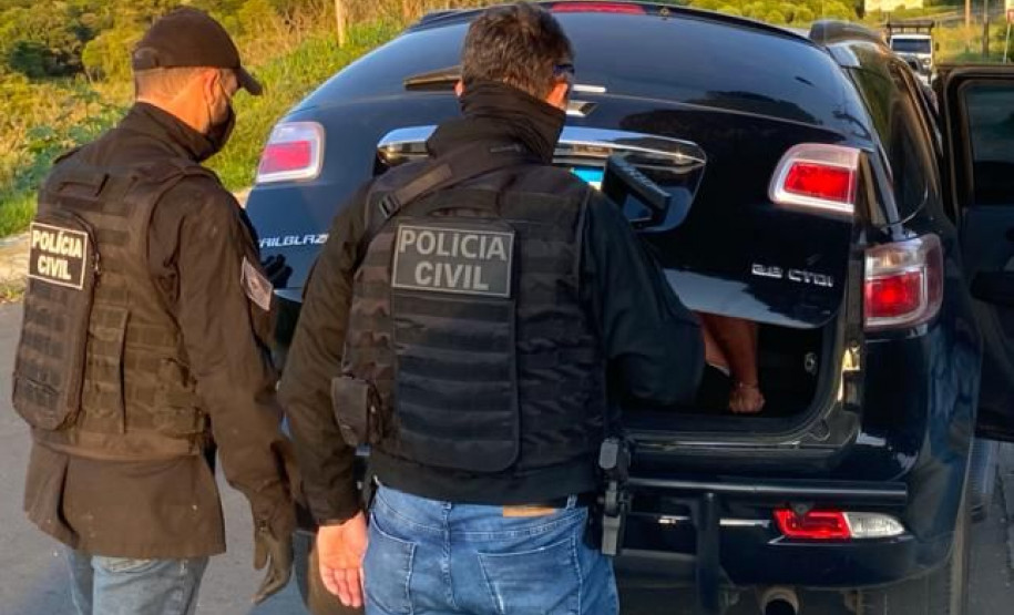 PCPR prende quatro pessoas em flagrante por estelionato em Ponta Grossa