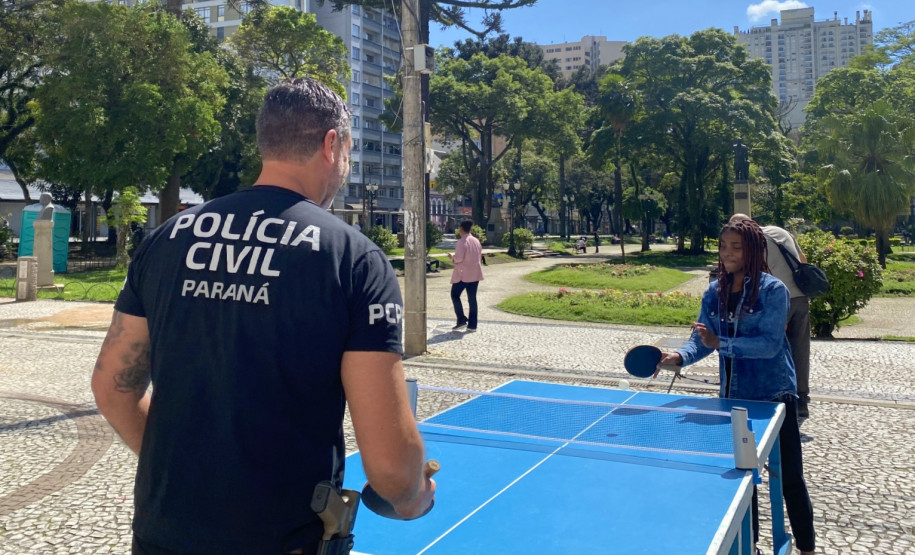 PCPR na Comunidade participa de evento de orientações a imigrantes e refugiados em Curitiba