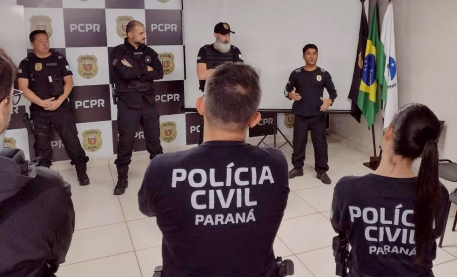 Policiais civis reunidos para operação