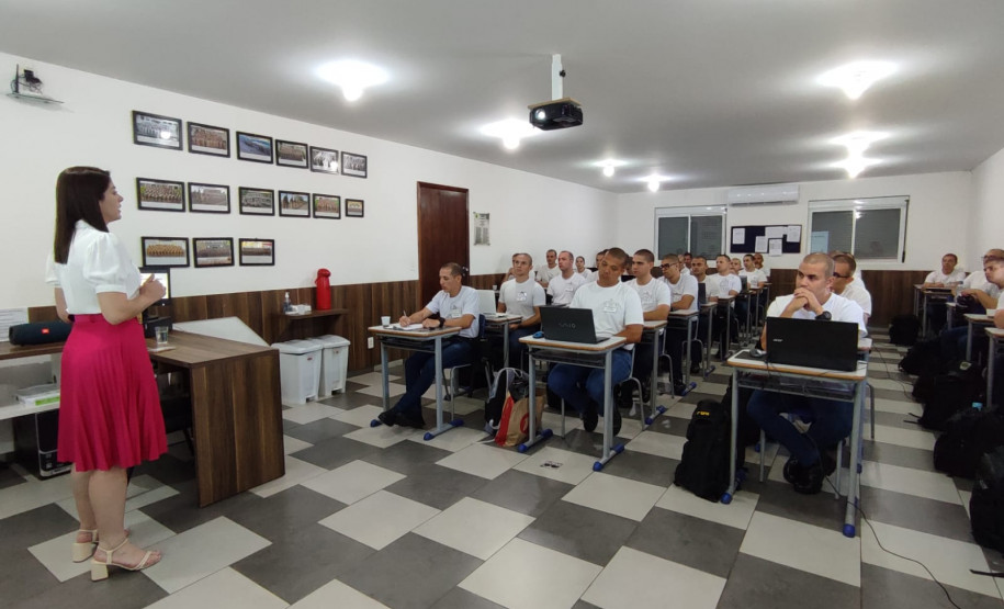 PCPR realiza atividade de orientação para casos de violência contra mulher em Pato Branco