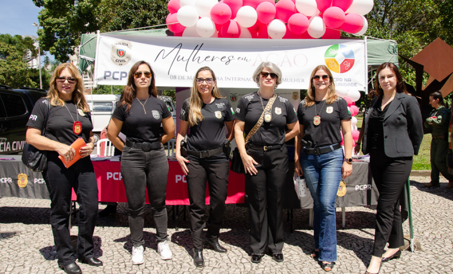PCPR realiza evento Mulheres em Ação na praça Rui Barbosa em Curitiba